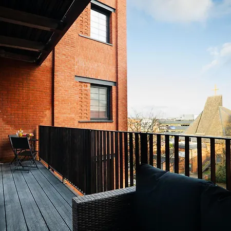 Apartment Balcony View Spacious Wifi Family Contractors