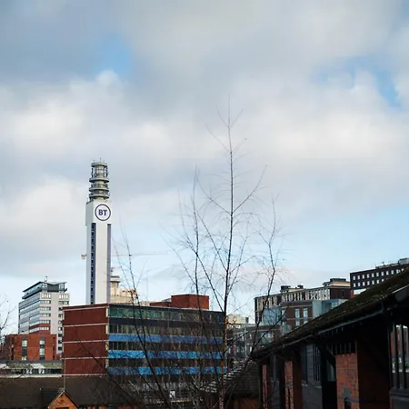 Apartment Balcony View Spacious Wifi Family Contractors Birmingham